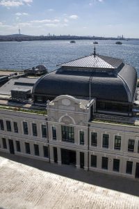 14248-7-PaketPostanesi OldestBuildingonPier-min